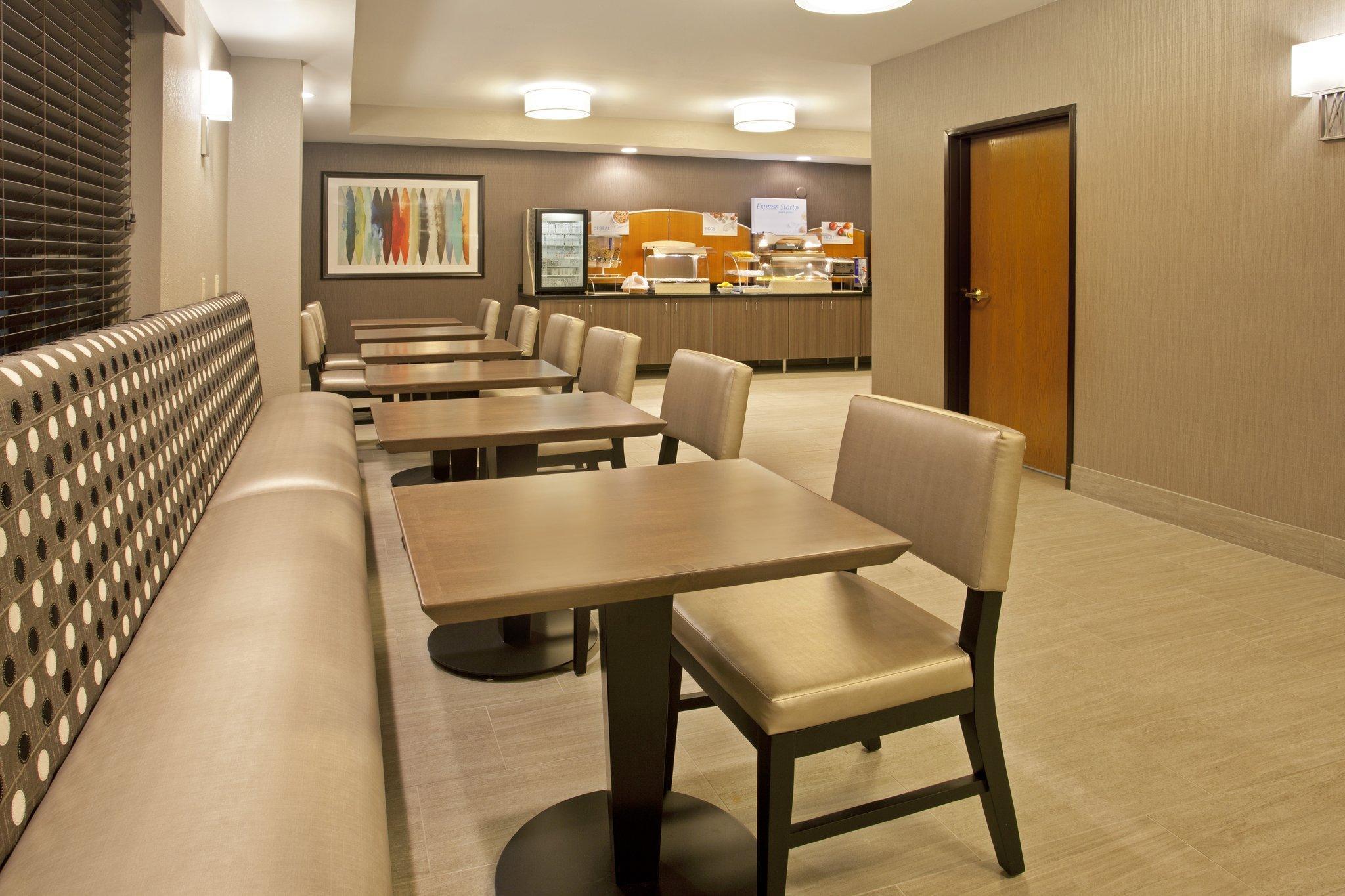 Holiday Inn Express Hotel & Suites Minneapolis - Minnetonka By Ihg Exterior foto