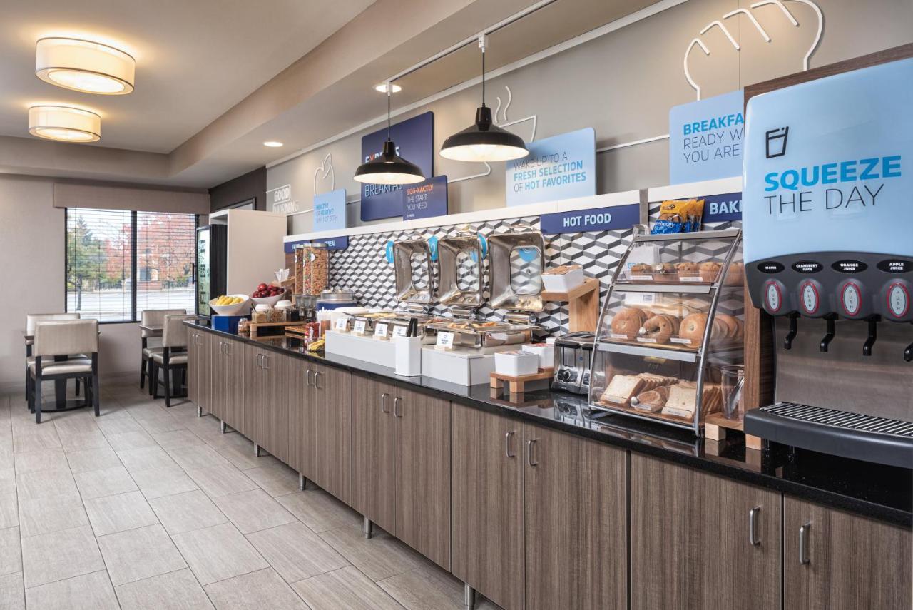 Holiday Inn Express Hotel & Suites Minneapolis - Minnetonka By Ihg Exterior foto